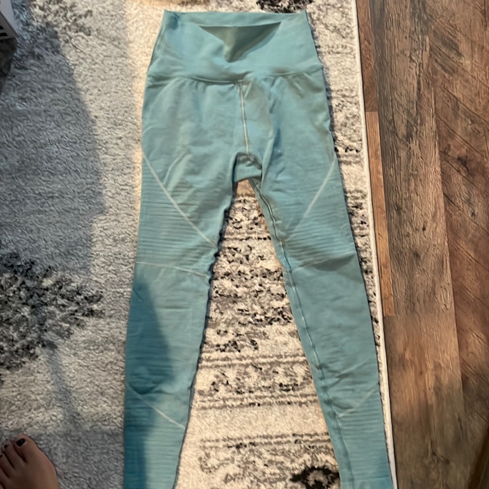 Alphalete revival leggings